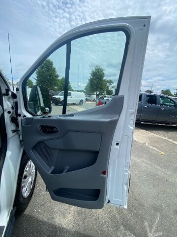 2015 Ford Transit-350 XLT w/RH Swing-Out Doors Low Roof 148.0  WB Charlotte NC