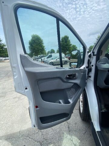 2015 Ford Transit-350 XLT w/RH Swing-Out Doors Low Roof 148.0  WB Charlotte NC