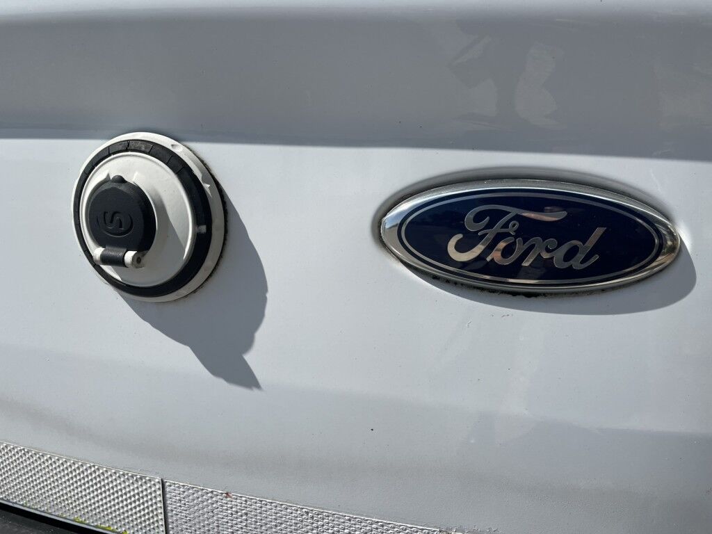 2015 Ford Transit Connect XL~CRUISE CONTROL~CURTAIN AIRBAGS~FULL SIZE SPARE TIRE~REARVIEW CAMERA~STABILITY CONTROL Sarasota FL