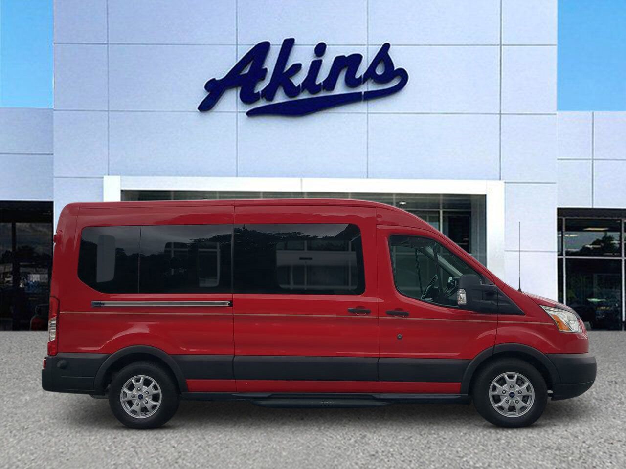 2015 Ford Transit Wagon XLT