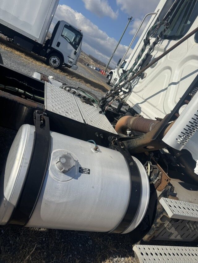 2015 Freightliner Cascadia 113 Day Cab Henrico VA