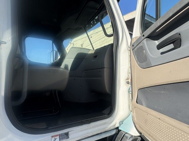 2015 Freightliner Cascadia 113 Day Cab Henrico VA