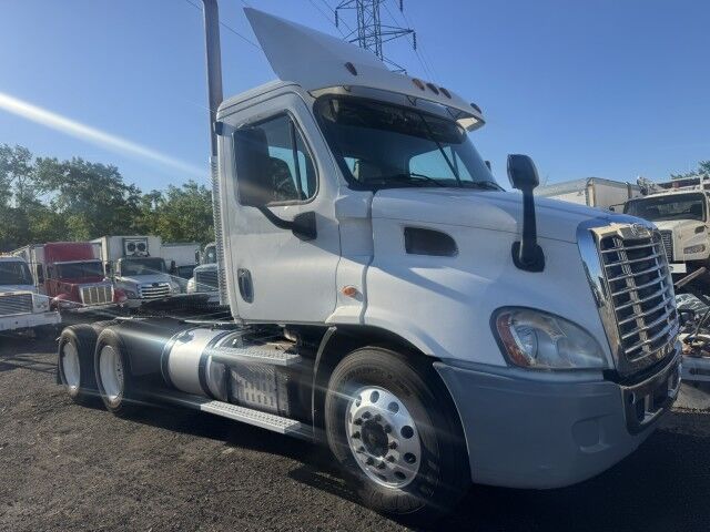 2015 Freightliner Cascadia 113 Day Cab Henrico VA