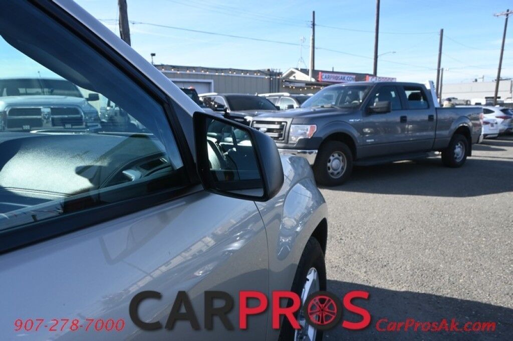 2015 GMC Acadia SLE 2 - AWD - Auto Start - Power & Heated Cloth Seats - Bluetooth - Back Up Camera - Cruise Control - Rear Park Assist - 3rd Row - Seats 7 - Power Liftgate - Keyless Entry - Aluminum Wheels - 1 Owner Anchorage AK
