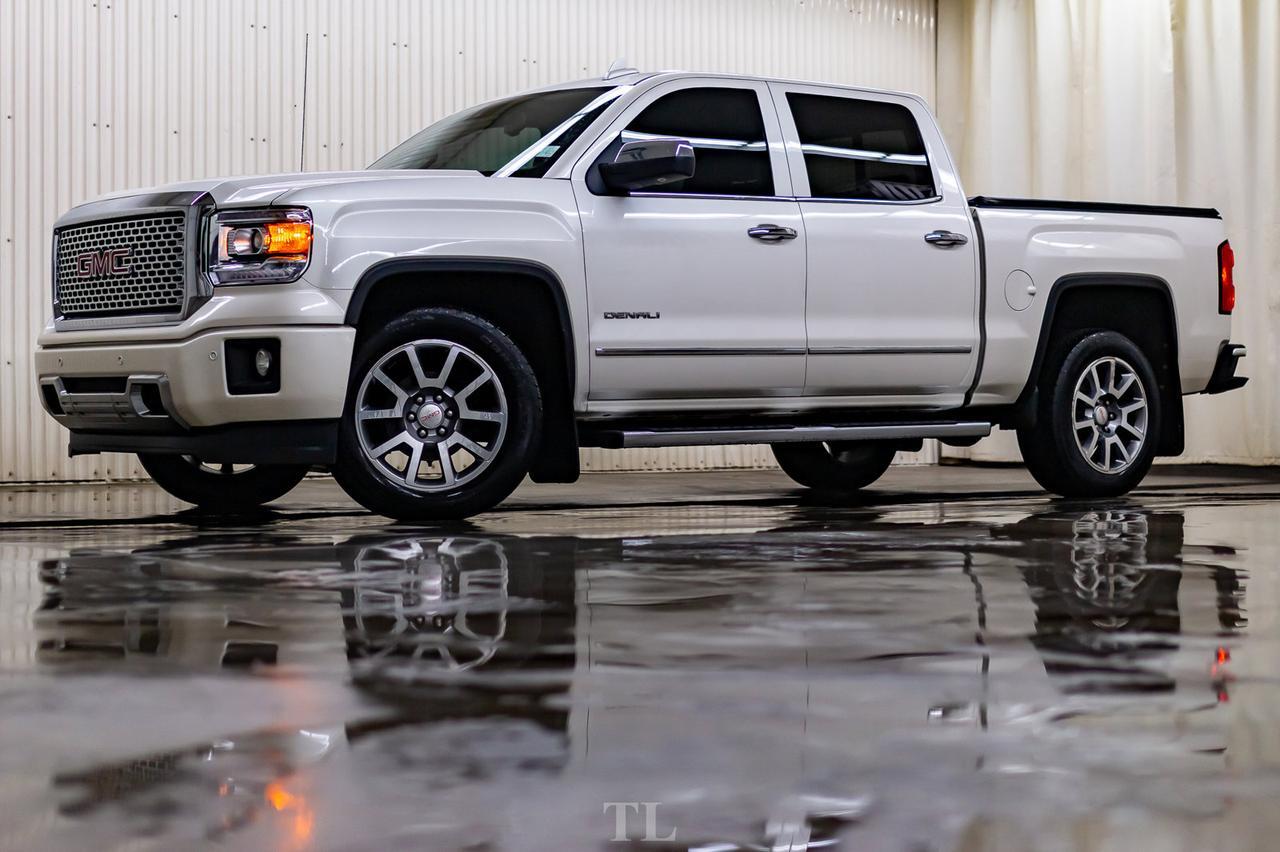 2015 GMC Sierra 1500 4x4 Crew Cab Denali Leather Roof Nav BCam Red Deer AB