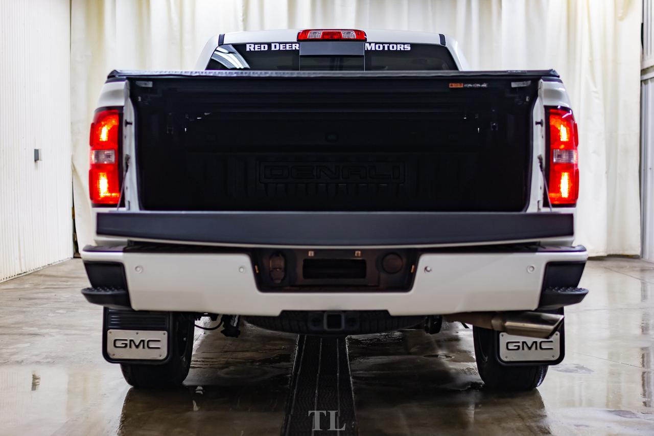 2015 GMC Sierra 1500 4x4 Crew Cab Denali Leather Roof Nav BCam Red Deer AB