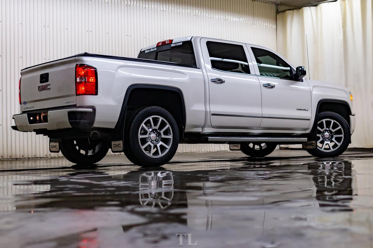 2015 GMC Sierra 1500 4x4 Crew Cab Denali Leather Roof Nav BCam Red Deer AB
