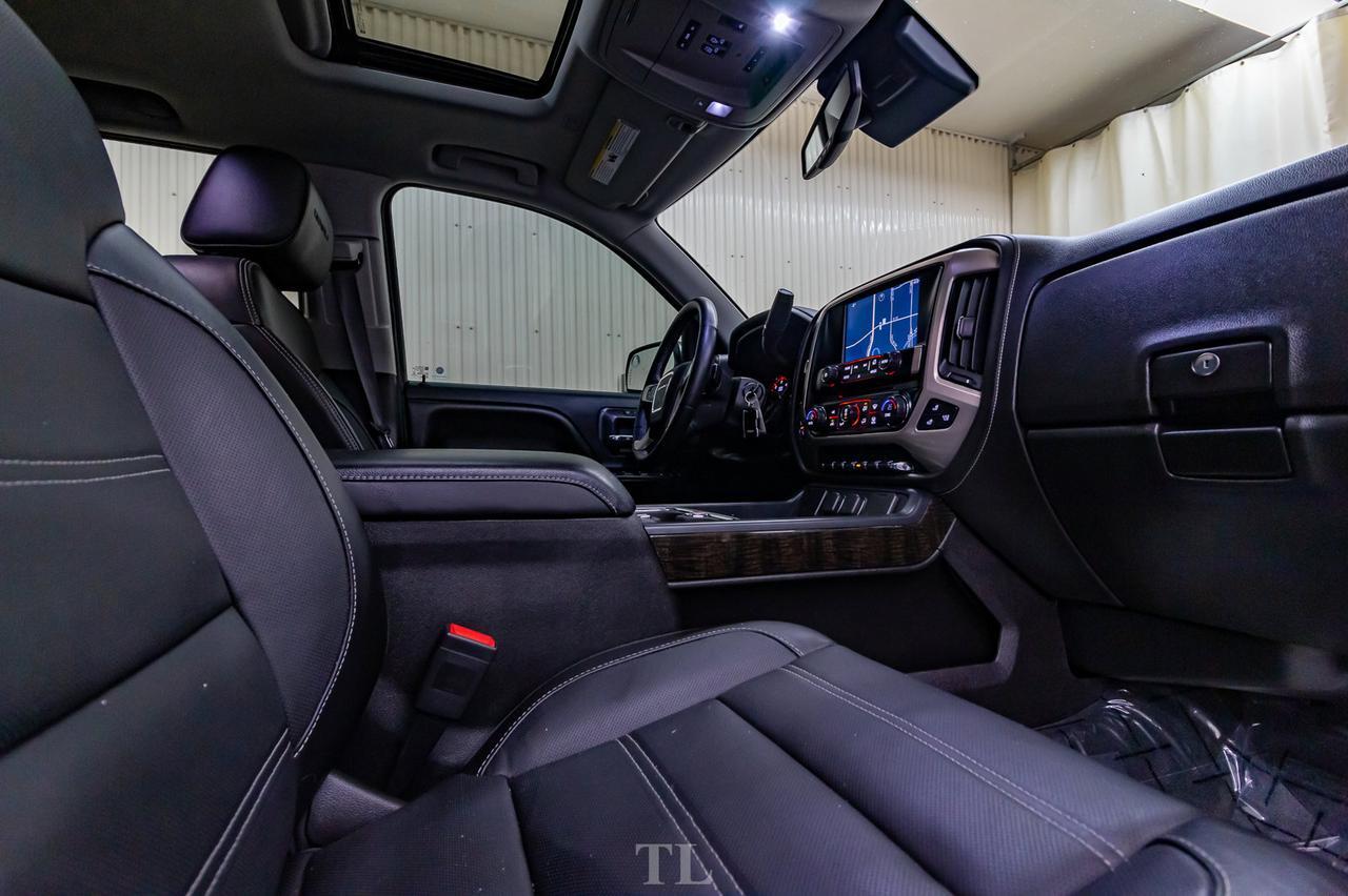 2015 GMC Sierra 1500 4x4 Crew Cab Denali Leather Roof Nav BCam Red Deer AB