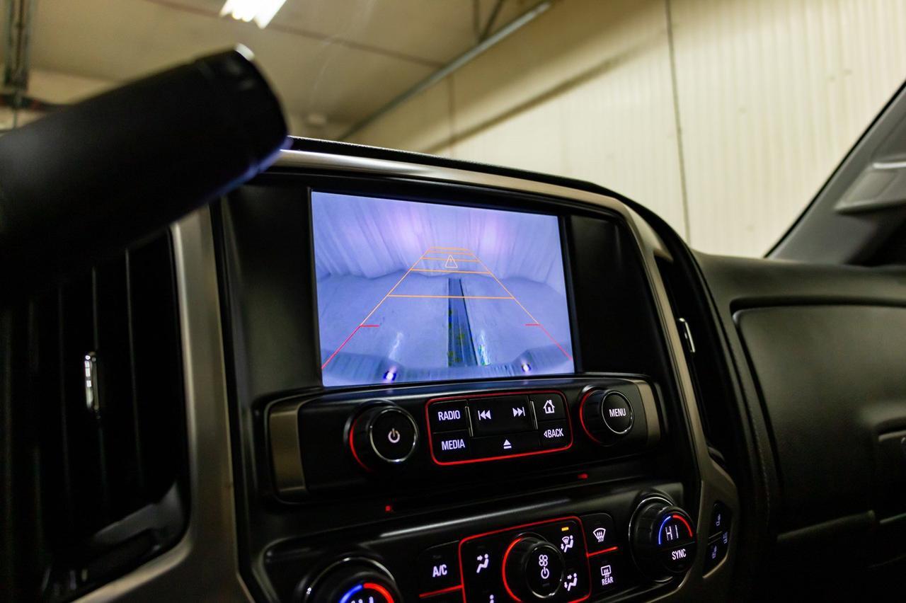 2015 GMC Sierra 1500 4x4 Crew Cab Denali Leather Roof Nav Red Deer AB