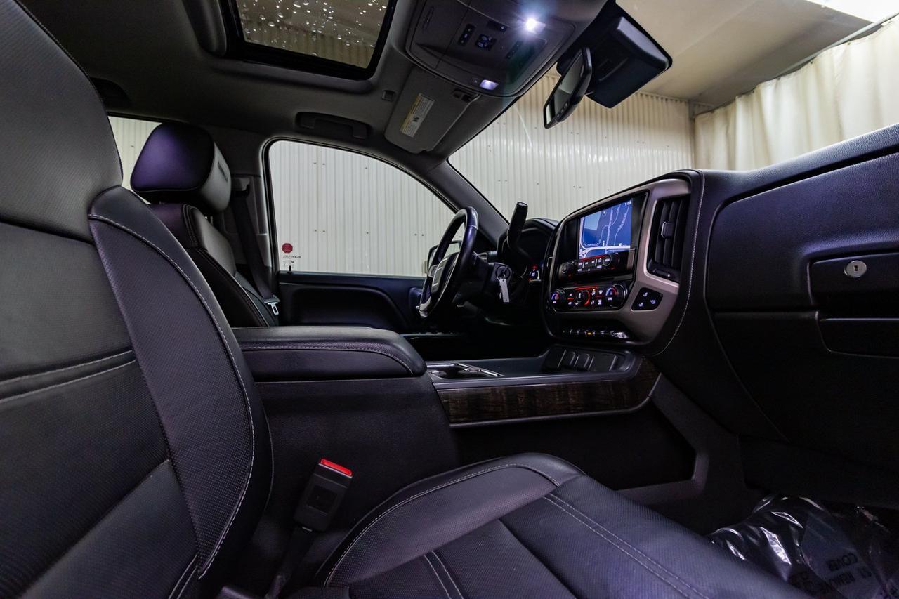 2015 GMC Sierra 1500 4x4 Crew Cab Denali Leather Roof Nav Red Deer AB