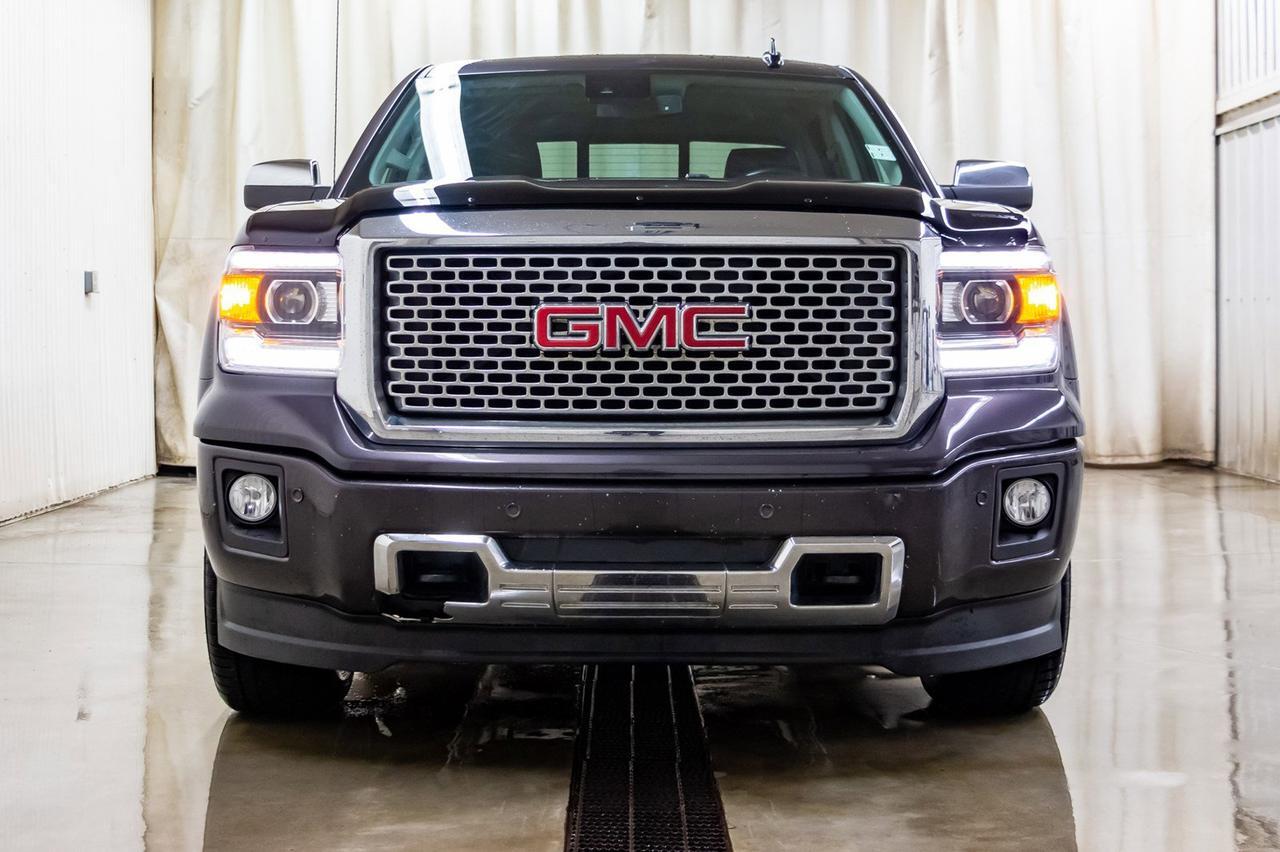 2015 GMC Sierra 1500 4x4 Crew Cab Denali Leather Roof Nav Red Deer AB