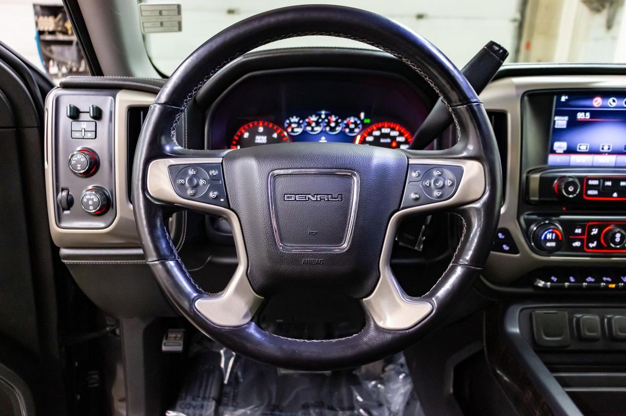 2015 GMC Sierra 1500 4x4 Crew Cab Denali Leather Roof Nav Red Deer AB