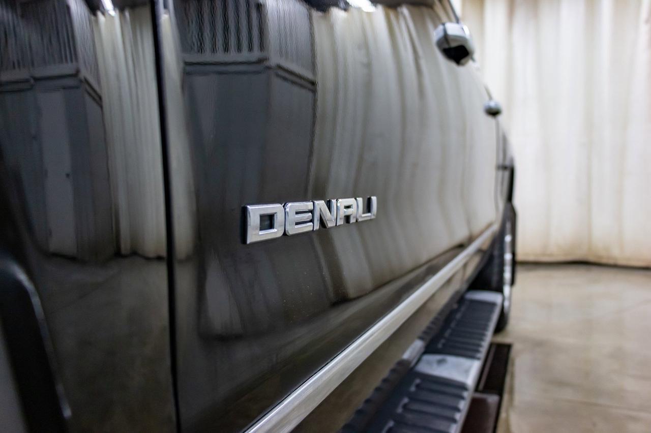 2015 GMC Sierra 1500 4x4 Crew Cab Denali Leather Roof Nav Red Deer AB