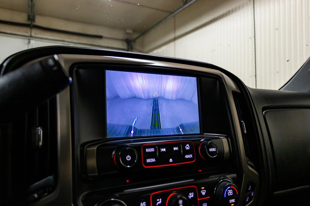 2015 GMC Sierra 1500 4x4 Crew Cab Denali Leather Roof Nav Red Deer AB