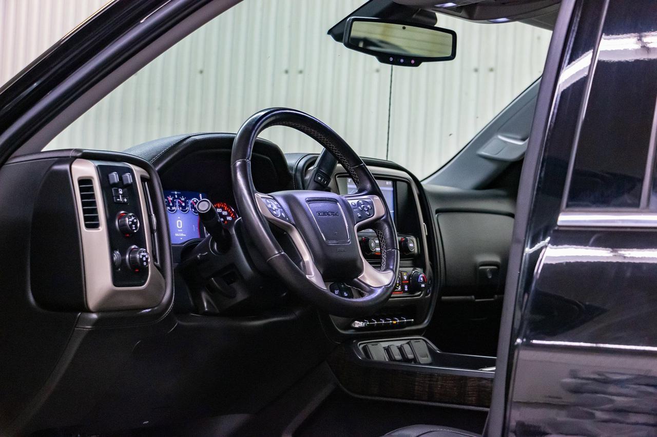 2015 GMC Sierra 1500 4x4 Crew Cab Denali Leather Roof Nav Red Deer AB