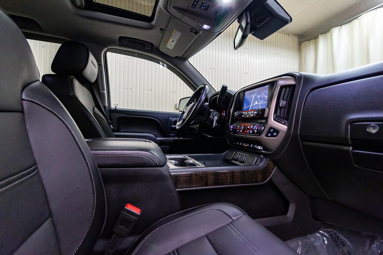 2015 GMC Sierra 1500 4x4 Crew Cab Denali Leather Roof Nav Red Deer AB
