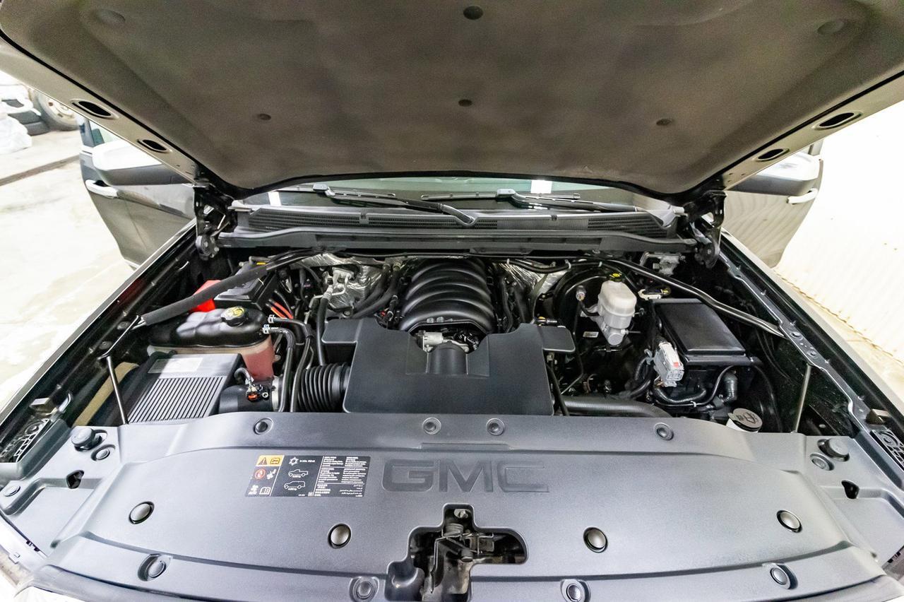 2015 GMC Sierra 1500 4x4 Crew Cab Denali Leather Roof Nav Red Deer AB