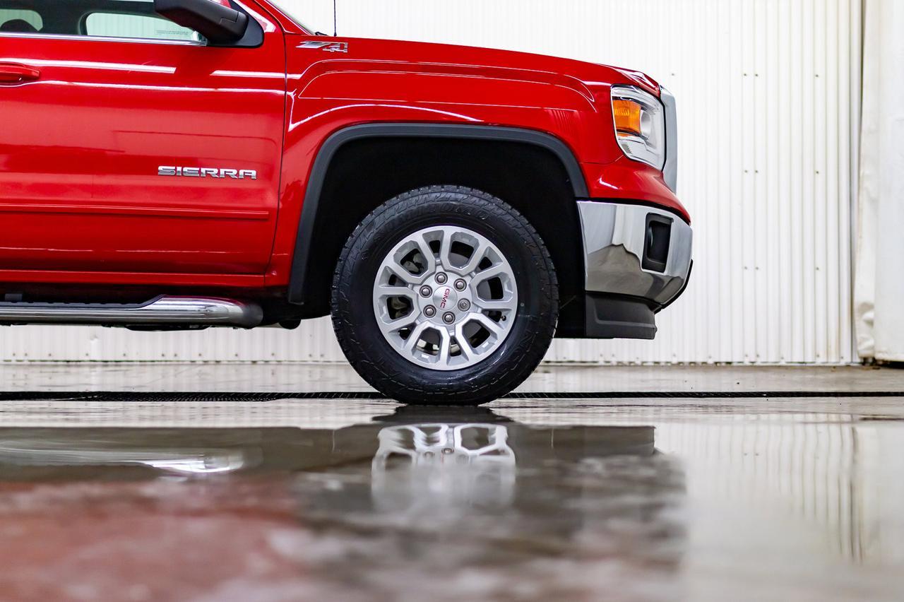 2015 GMC Sierra 1500 4x4 Crew Cab SLE BCam Red Deer AB