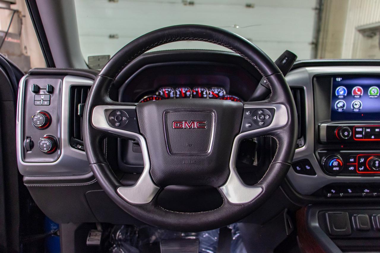 2015 GMC Sierra 1500 4x4 Crew Cab SLE Z71 BCam Red Deer AB