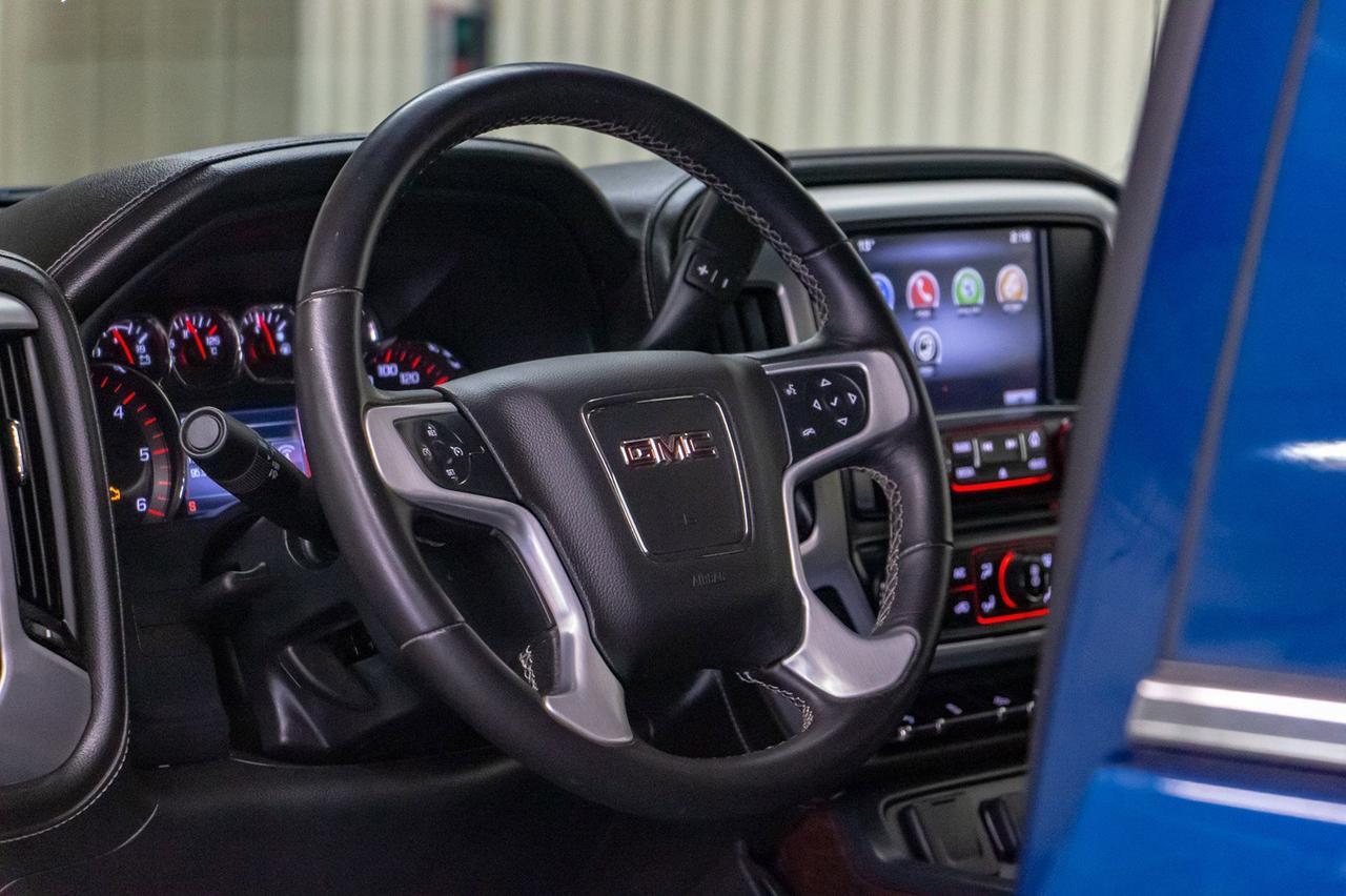 2015 GMC Sierra 1500 4x4 Crew Cab SLE Z71 BCam Red Deer AB