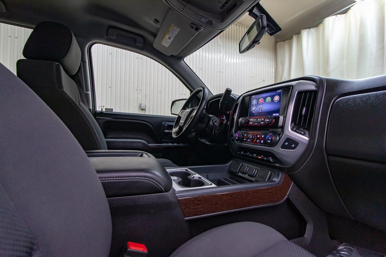 2015 GMC Sierra 1500 4x4 Crew Cab SLE Z71 BCam Red Deer AB