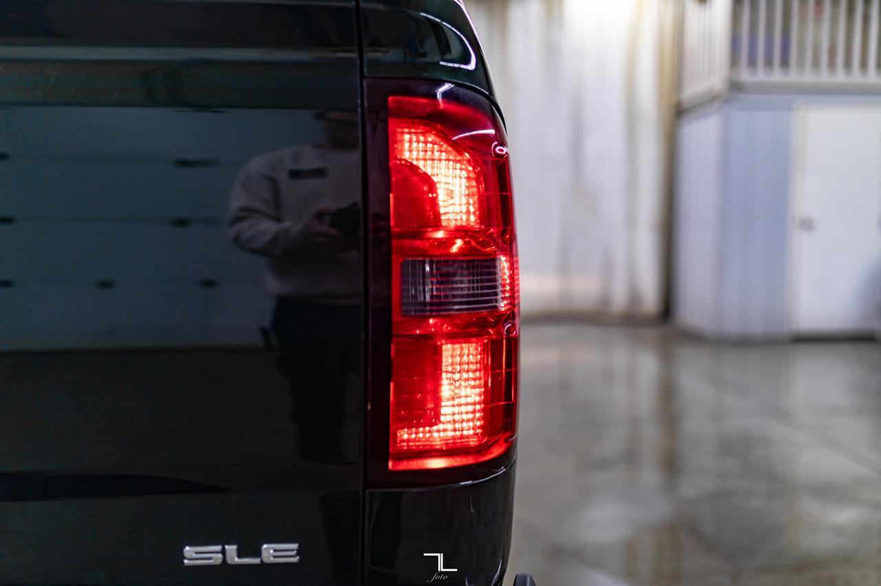 2015 GMC Sierra 1500 4x4 Crew Cab SLE Z71 Longbox BCam Red Deer AB