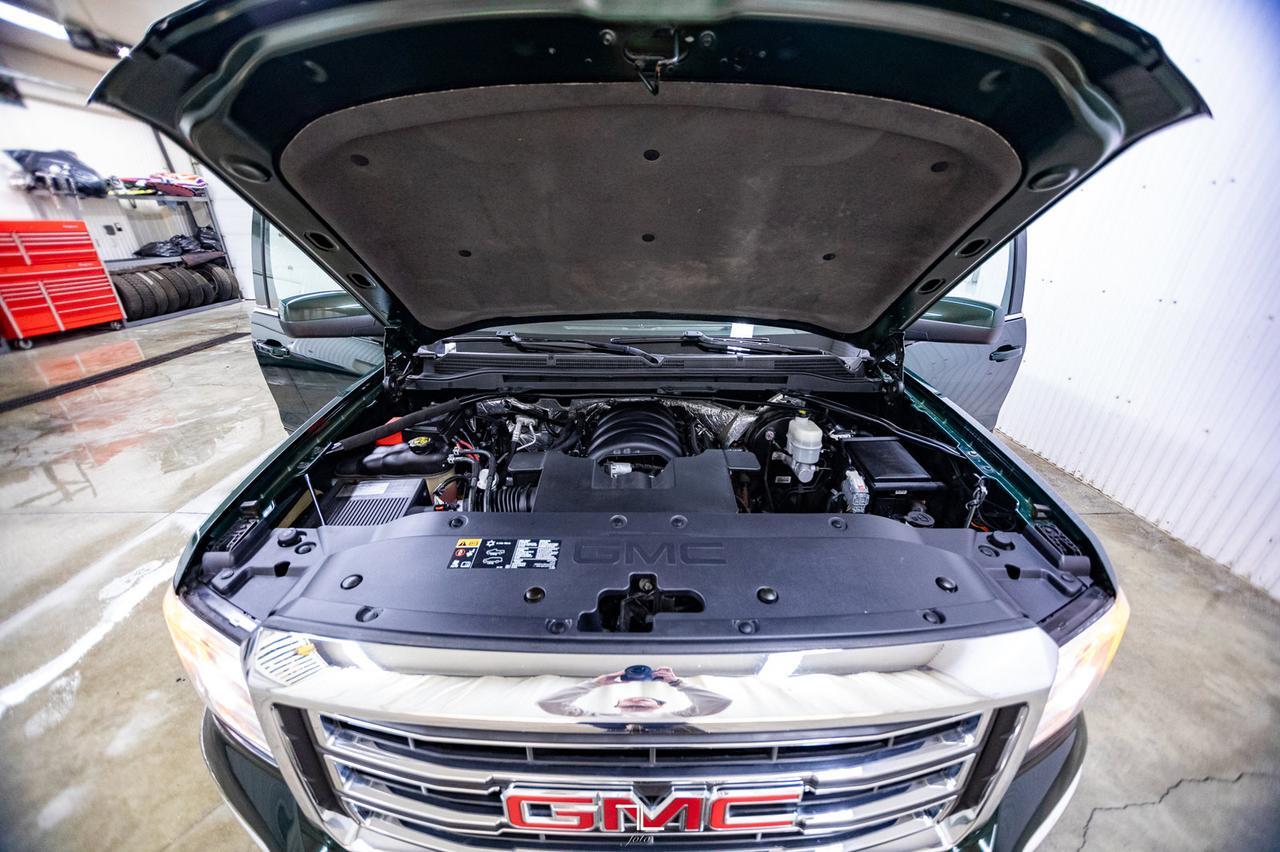 2015 GMC Sierra 1500 4x4 Crew Cab SLE Z71 Longbox BCam Red Deer AB