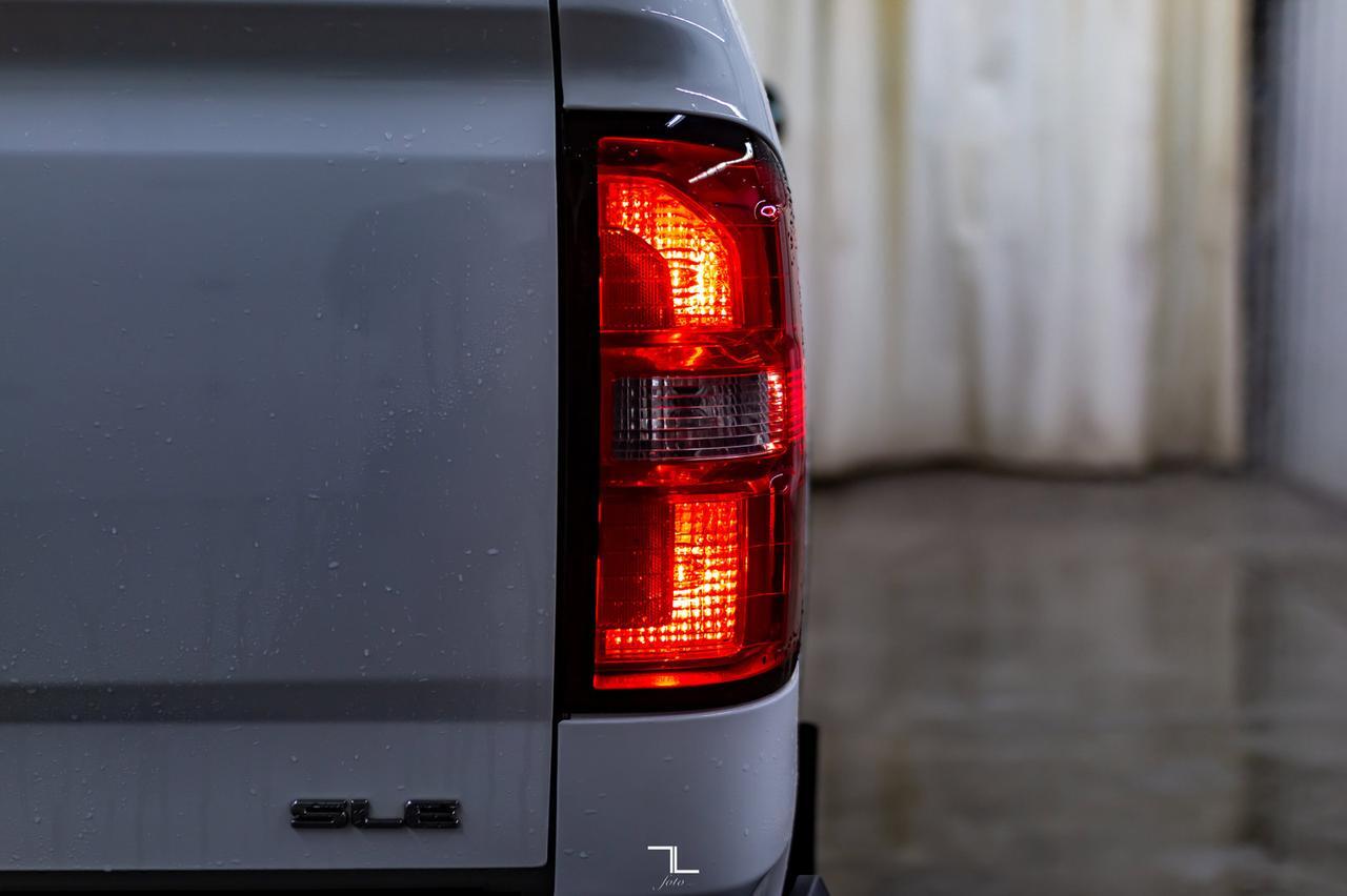 2015 GMC Sierra 1500 4x4 Crew Cab SLE Z71 Nav BCam Red Deer AB