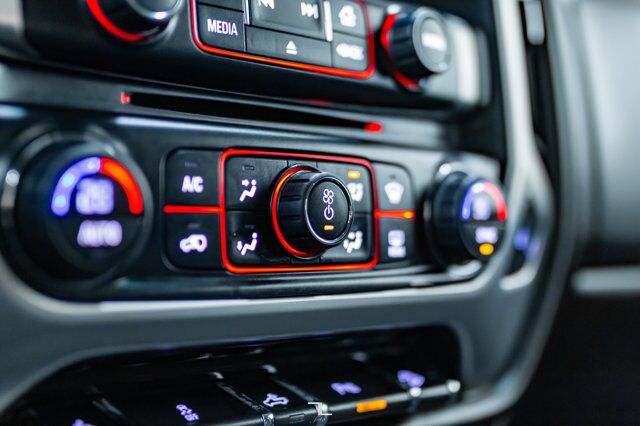 2015 GMC Sierra 1500 4x4 Crew Cab SLE Z71 Nav BCam Red Deer AB