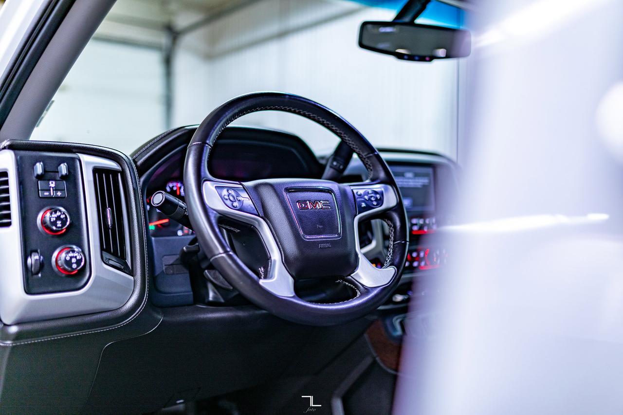 2015 GMC Sierra 1500 4x4 Crew Cab SLE Z71 PSeat BCam Red Deer AB