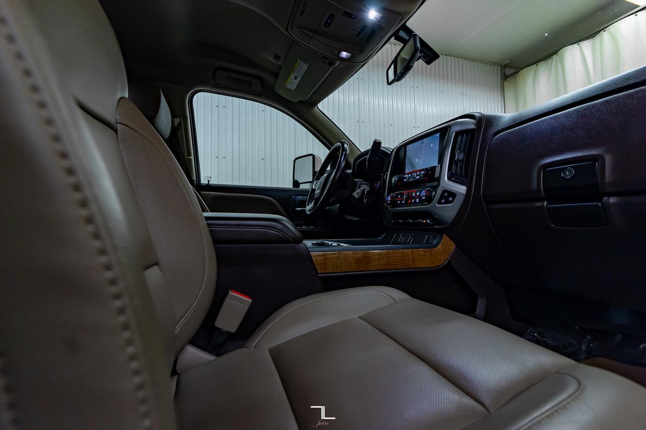 2015 GMC Sierra 1500 4x4 Crew Cab SLT Leather Nav BCam Red Deer AB