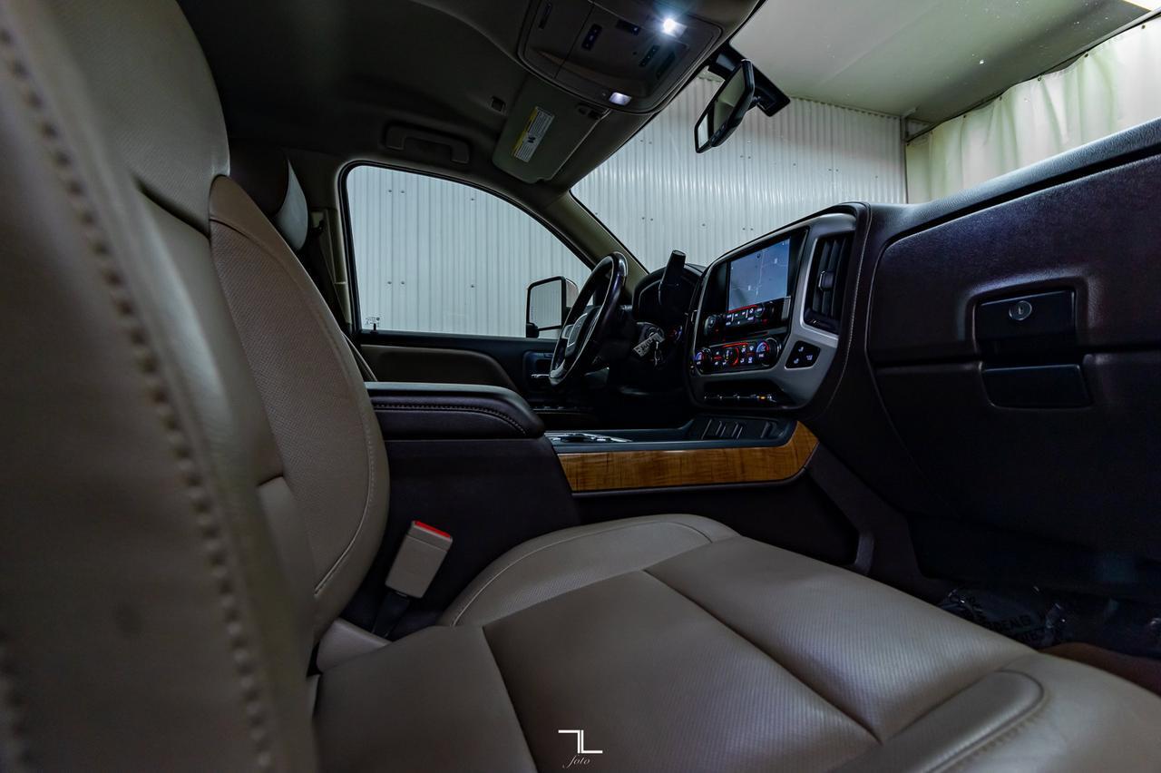 2015 GMC Sierra 1500 4x4 Crew Cab SLT Leather Nav BCam Red Deer AB