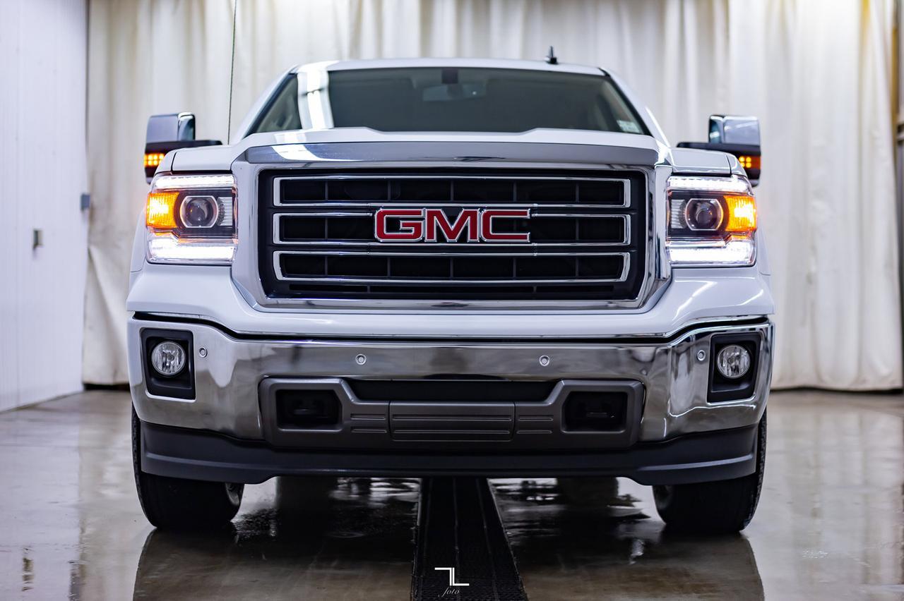 2015 GMC Sierra 1500 4x4 Crew Cab SLT Leather Nav BCam Red Deer AB