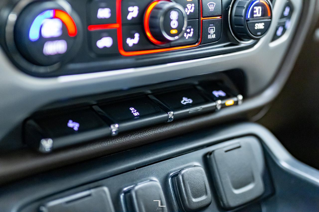 2015 GMC Sierra 1500 4x4 Crew Cab SLT Leather Nav BCam Red Deer AB