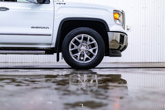 2015 GMC Sierra 1500 4x4 Crew Cab SLT Leather Nav BCam Red Deer AB