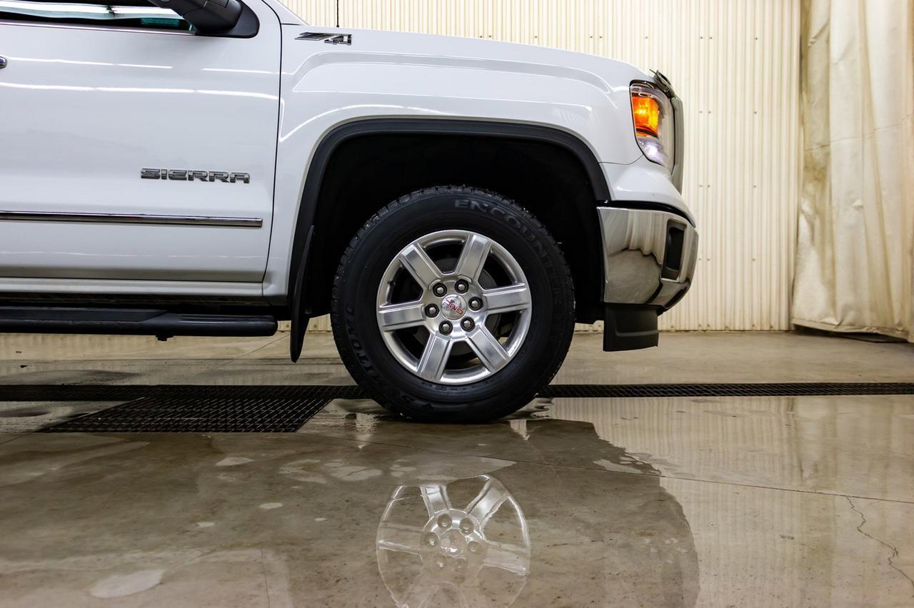 2015 GMC Sierra 1500 4x4 Crew Cab SLT Z71 Leather BCam Red Deer AB