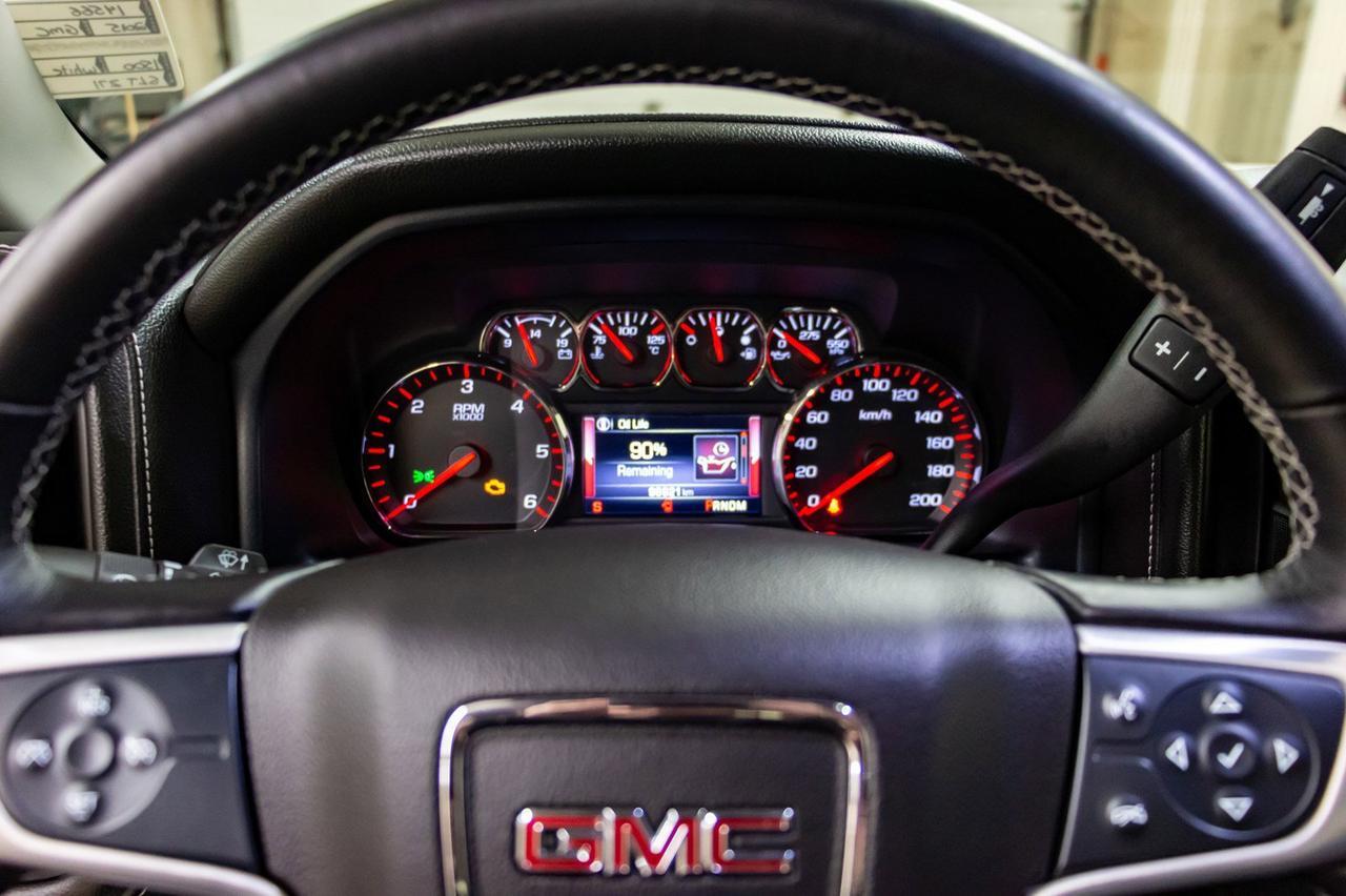 2015 GMC Sierra 1500 4x4 Crew Cab SLT Z71 Leather BCam Red Deer AB