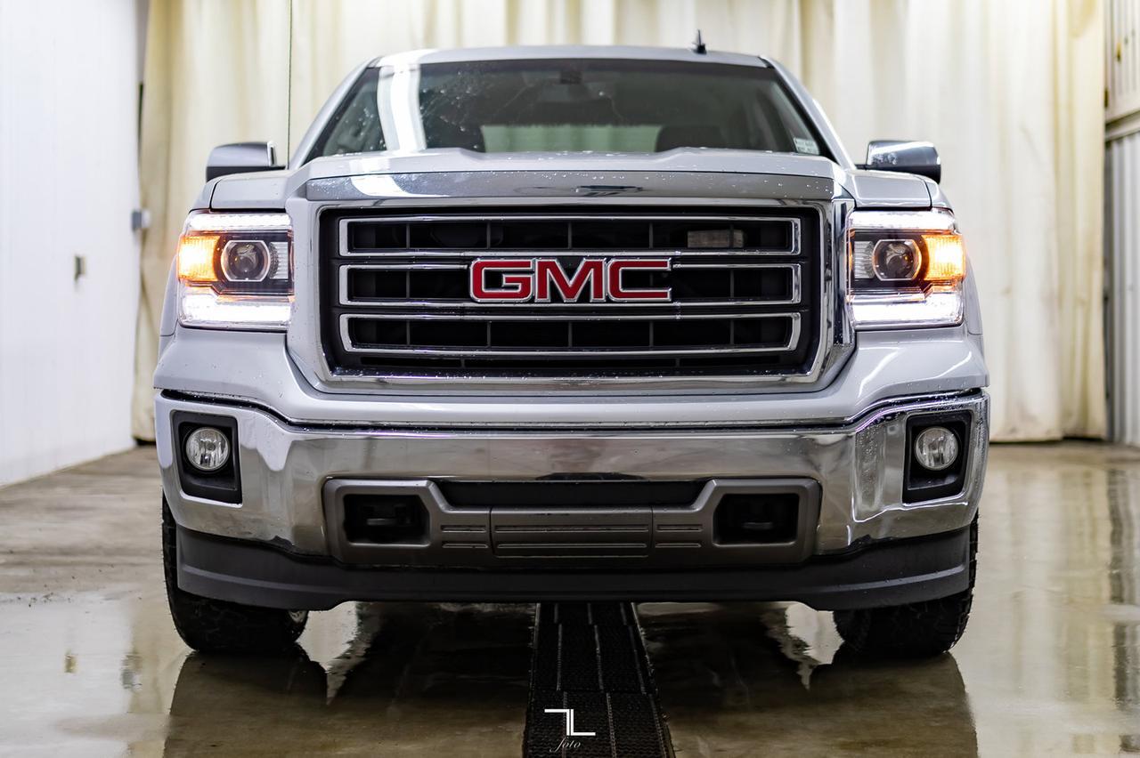 2015 GMC Sierra 1500 4x4 Crew Cab SLT Z71 Leather BCam Red Deer AB