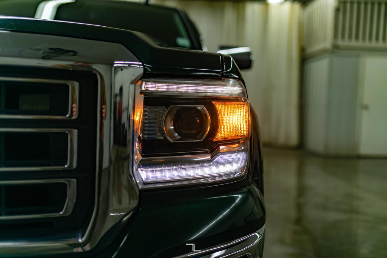 2015 GMC Sierra 1500 4x4 Crew Cab SLT Z71 Longbox Leather Nav BCam Red Deer AB