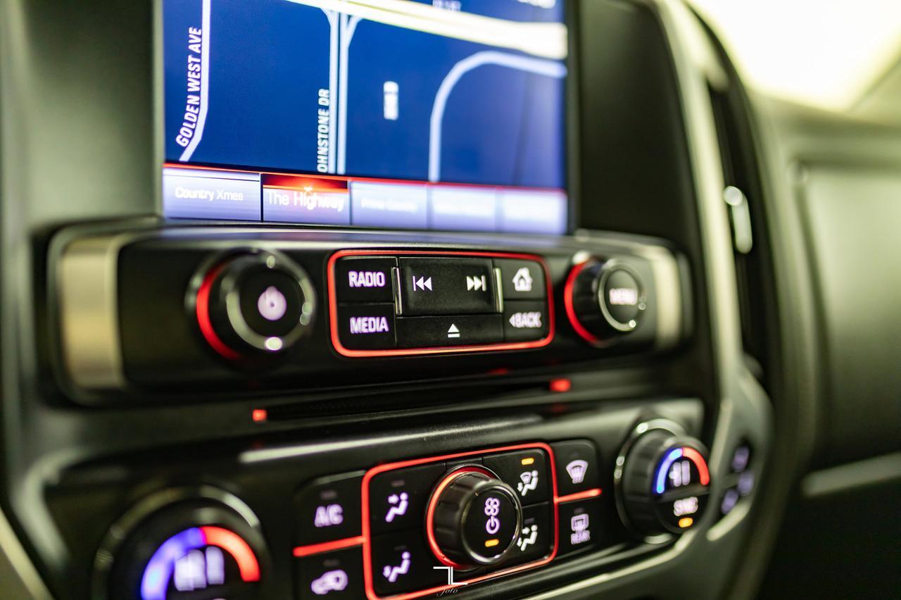 2015 GMC Sierra 1500 4x4 Crew Cab SLT Z71 Longbox Leather Nav BCam Red Deer AB