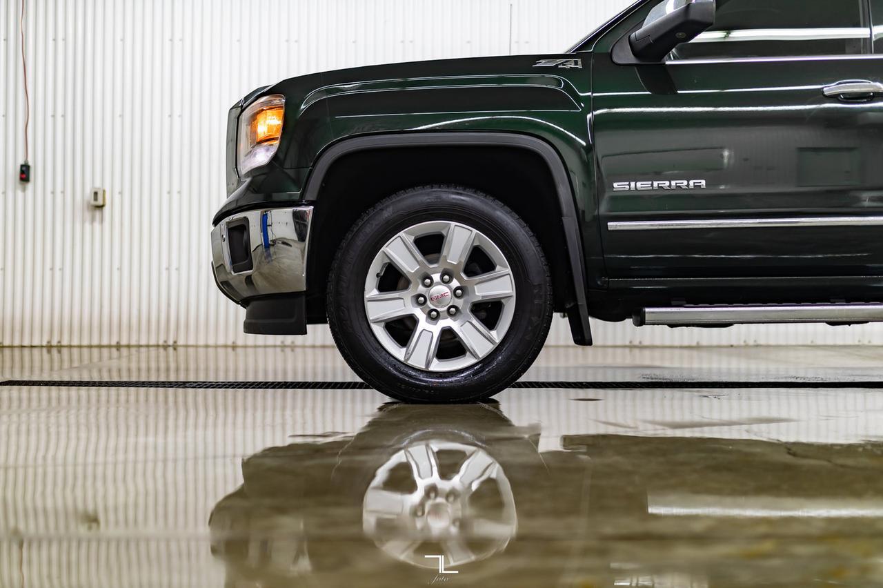 2015 GMC Sierra 1500 4x4 Crew Cab SLT Z71 Longbox Leather Nav BCam Red Deer AB