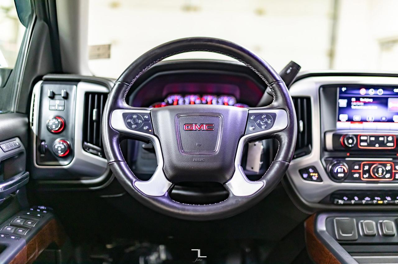 2015 GMC Sierra 1500 4x4 Crew Cab SLT Z71 Longbox Leather Nav BCam Red Deer AB