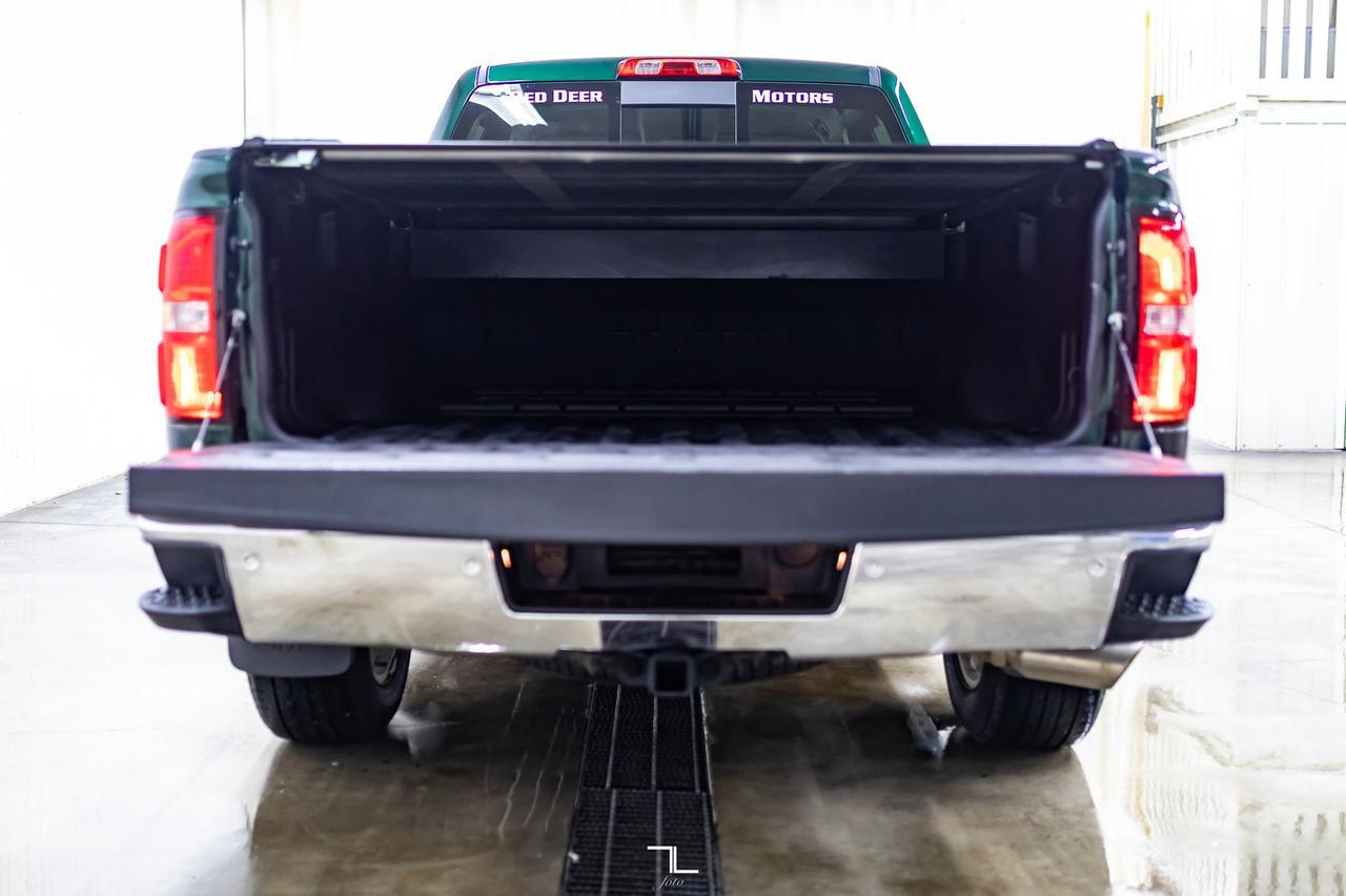 2015 GMC Sierra 1500 4x4 Crew Cab SLT Z71 Longbox Leather Nav BCam Red Deer AB