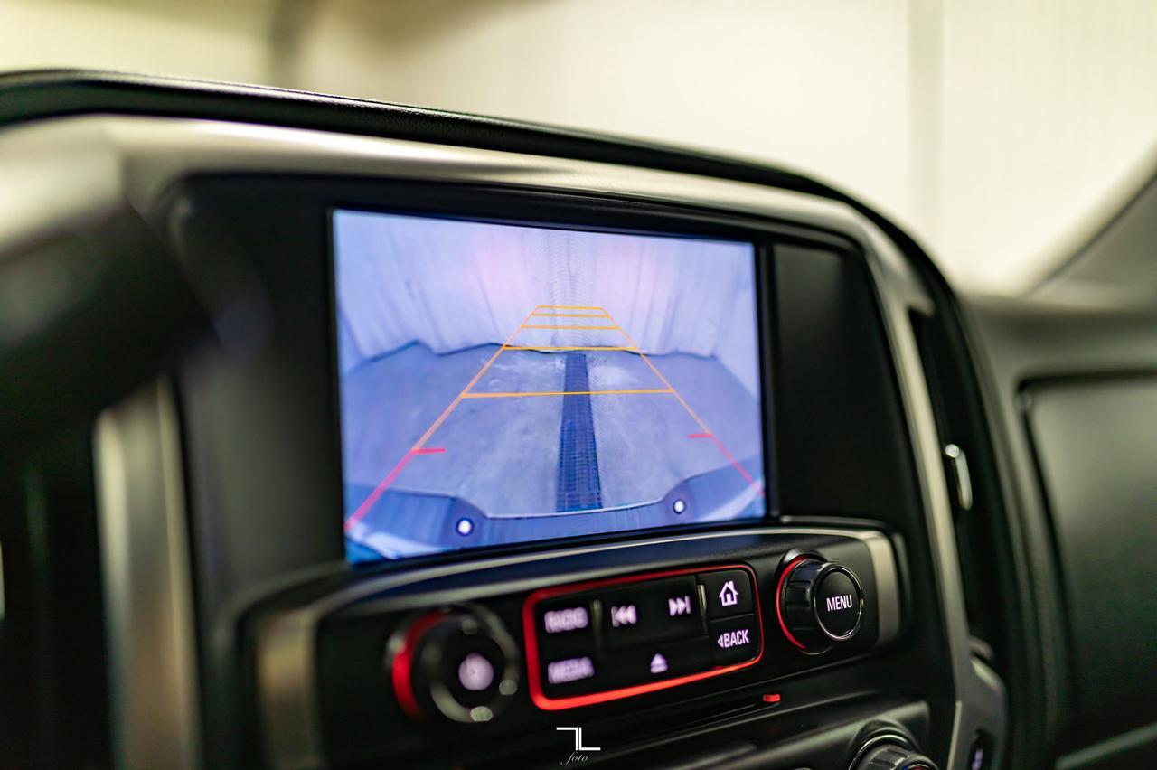 2015 GMC Sierra 1500 4x4 Crew Cab SLT Z71 Longbox Leather Nav BCam Red Deer AB