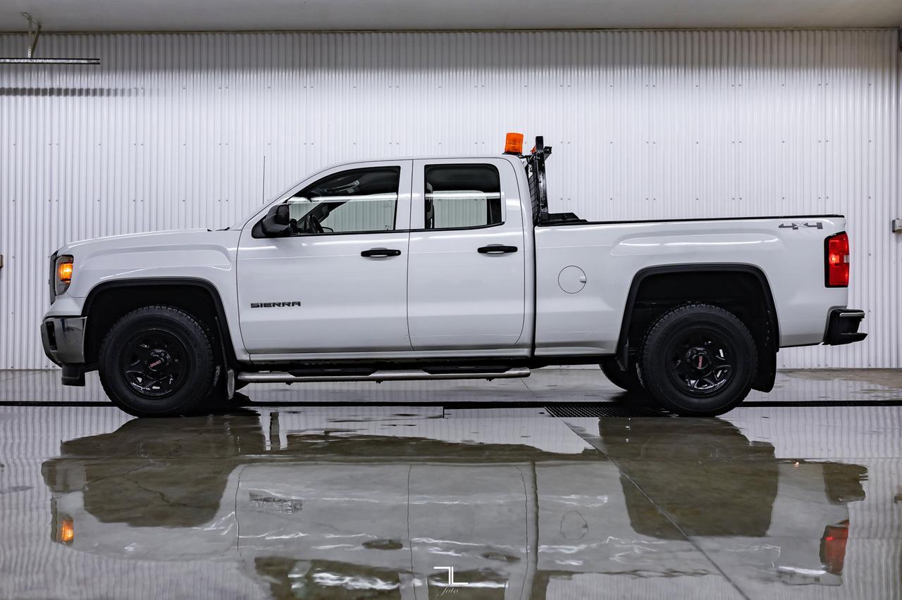 2015 GMC Sierra 1500 4x4 Double Cab SLE Red Deer AB