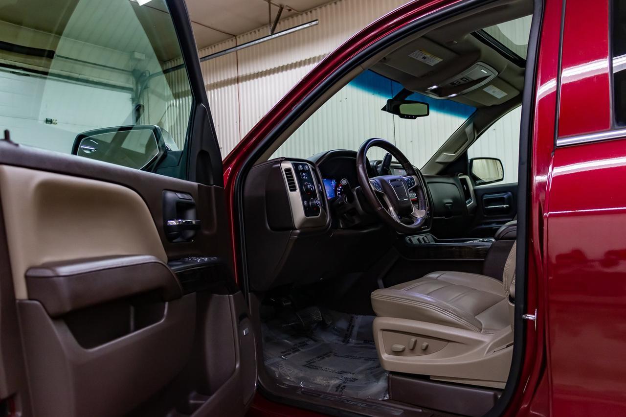 2015 GMC Sierra 1500 AWD Denali Leather Roof Nav BCam Red Deer AB