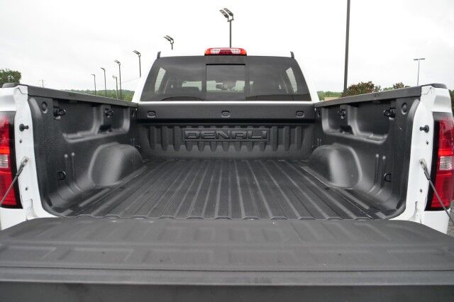 2015 GMC Sierra 1500 Denali 4X4 / Heated & Cooled Seats / 6.2L V8! High Point NC