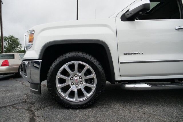 2015 GMC Sierra 1500 Denali 4X4 / Heated & Cooled Seats / 6.2L V8! High Point NC