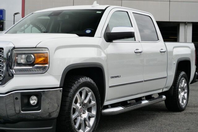 2015 GMC Sierra 1500 Denali 4X4 / Heated & Cooled Seats / 6.2L V8! High Point NC