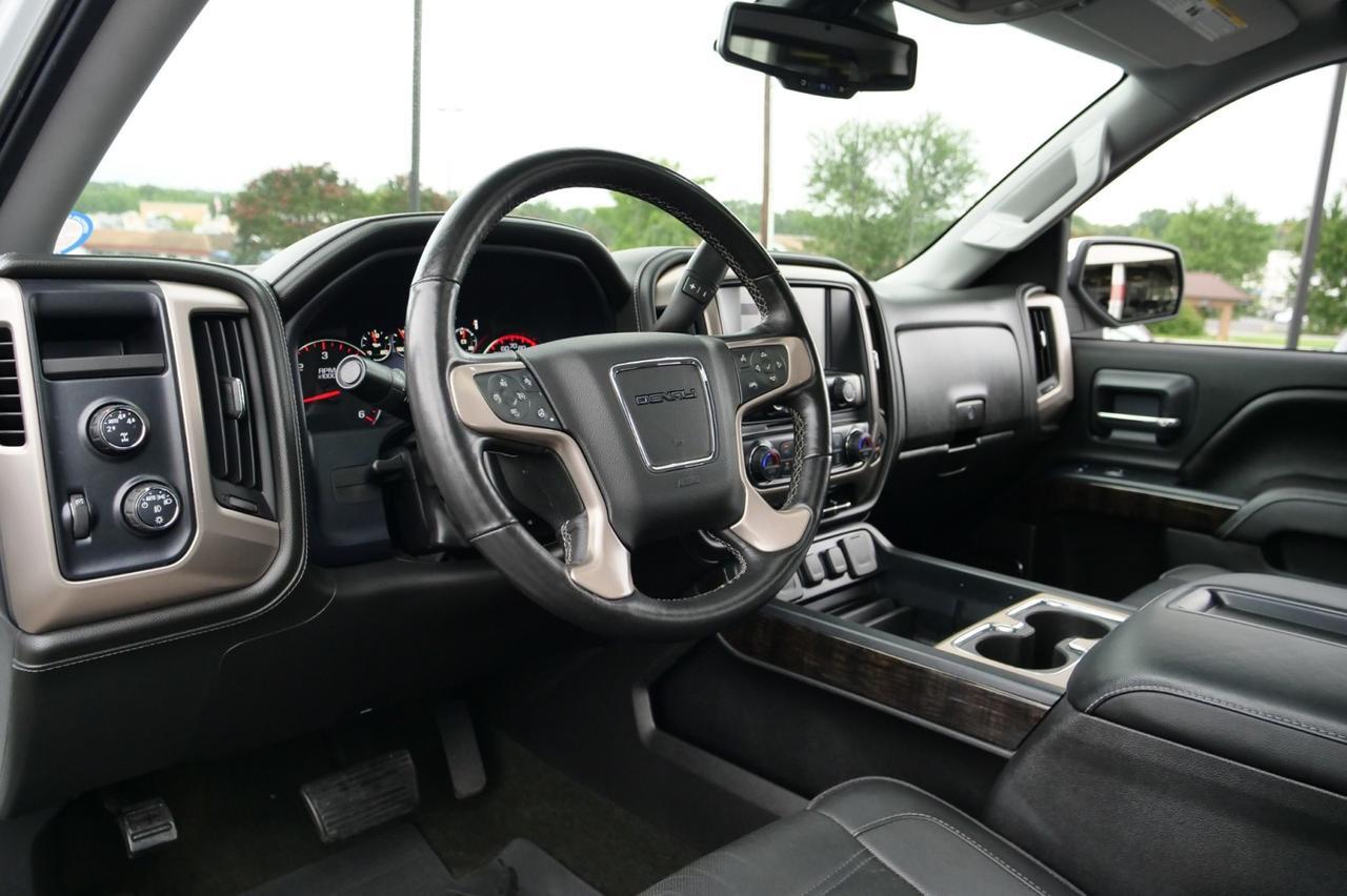 2015 GMC Sierra 1500 Denali 4X4 / Heated & Cooled Seats / 6.2L V8! Lincolnton NC